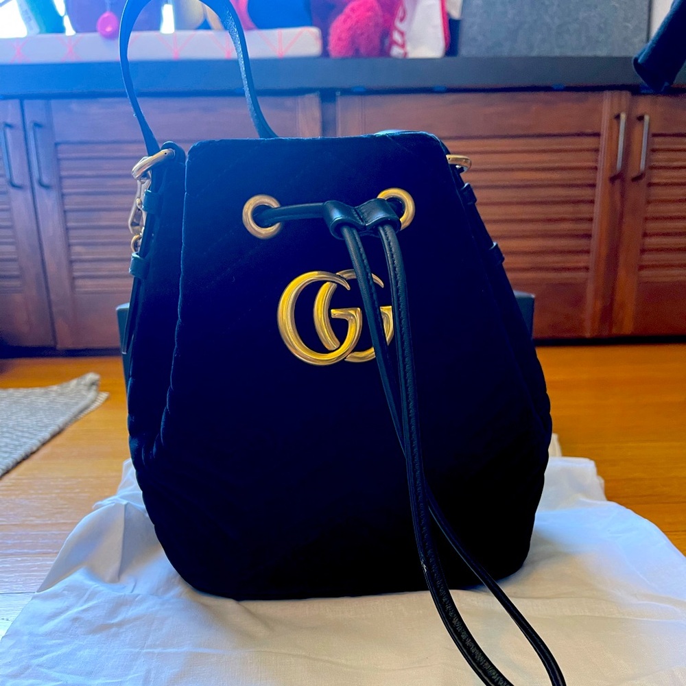 Gucci GG Marmont Matelasse Velvet Bucket Bag